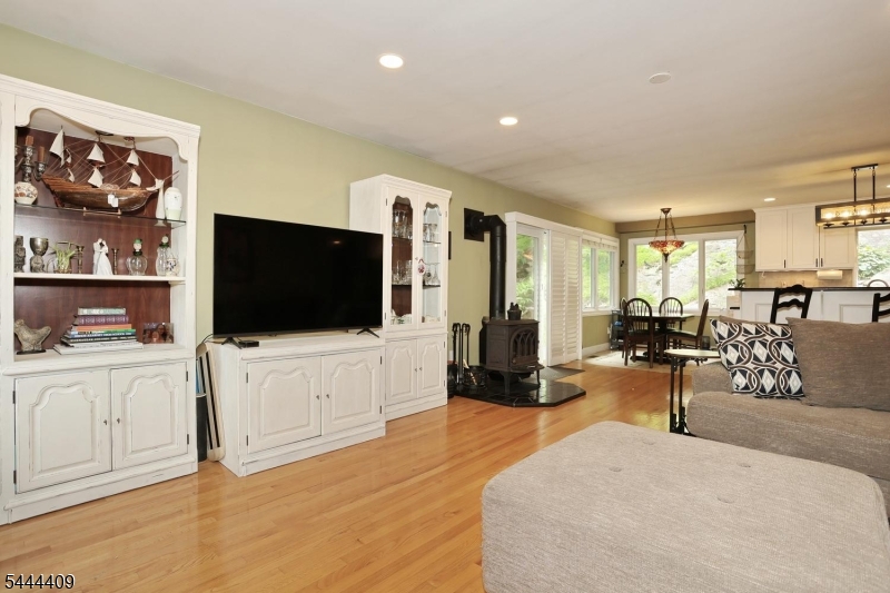 121 Magee Road Ringwood, NJ 07456 - Photo 15 of 36