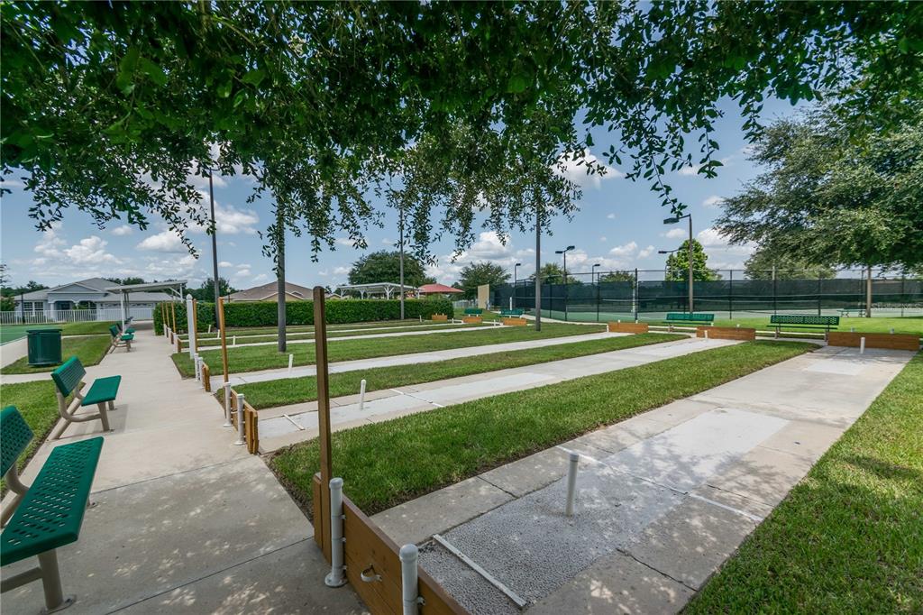 15692 Southwest 11th Court Road Ocala, FL 34473 - Photo 39 of 49 a view of a park with large trees