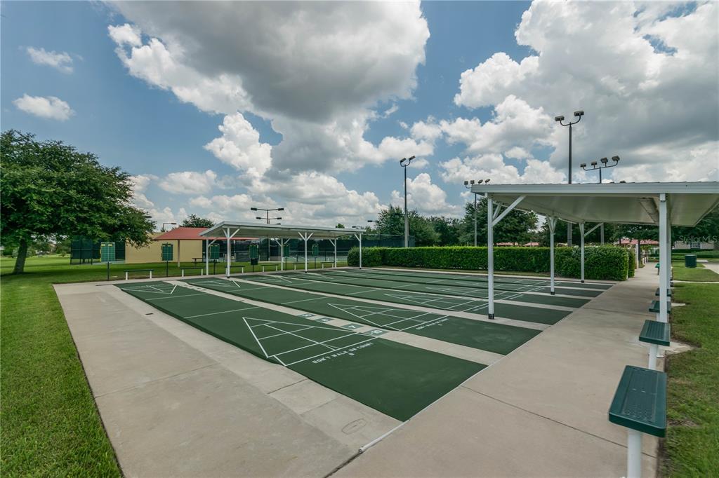 15692 Southwest 11th Court Road Ocala, FL 34473 - Photo 42 of 49 a view of a basketball court