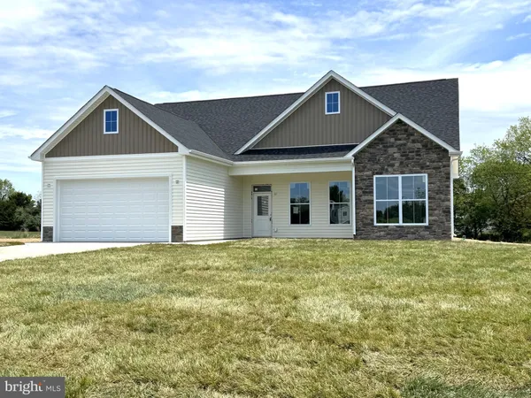$475,000 | 40 Glenaire Road, Bunker Hill, WV 25413
