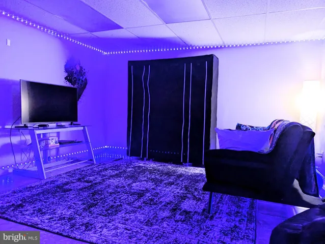 $2,100 | 320 Spruce Street, Glenolden, PA 19036