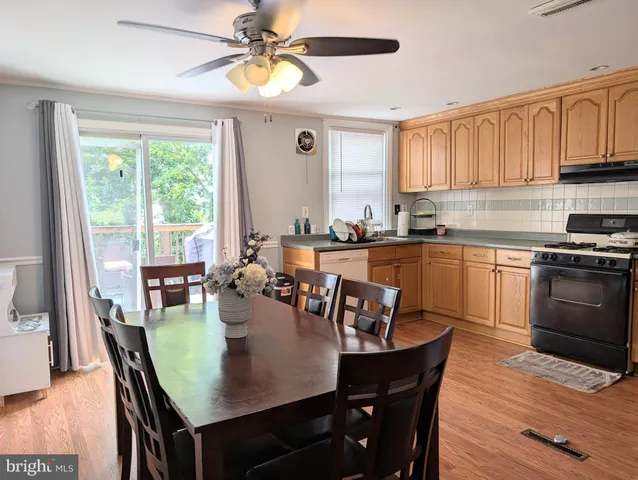 $2,100 | 320 Spruce Street, Glenolden, PA 19036