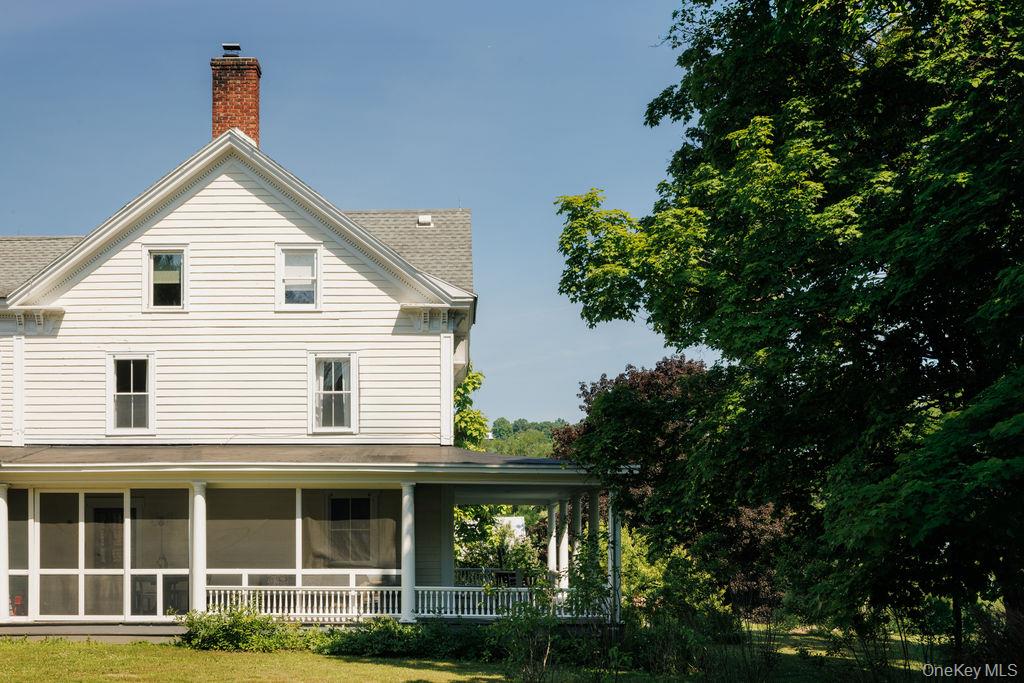 71 Starbarrack Road Red Hook, NY 12571 - Photo 2 of 36