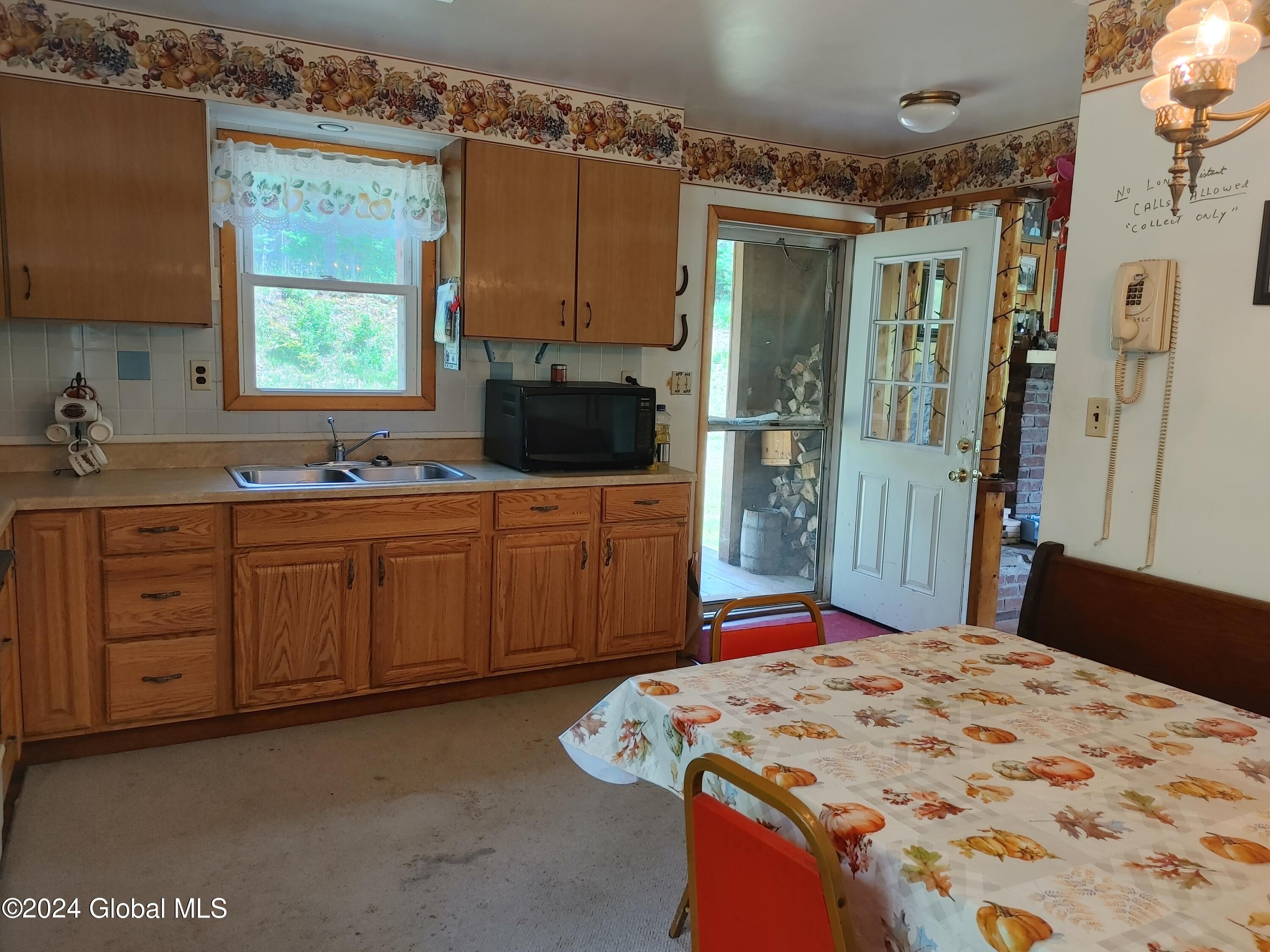 123 Hogback Road Crown Point, NY 12928 - Photo 11 of 22 0530241330_HDR