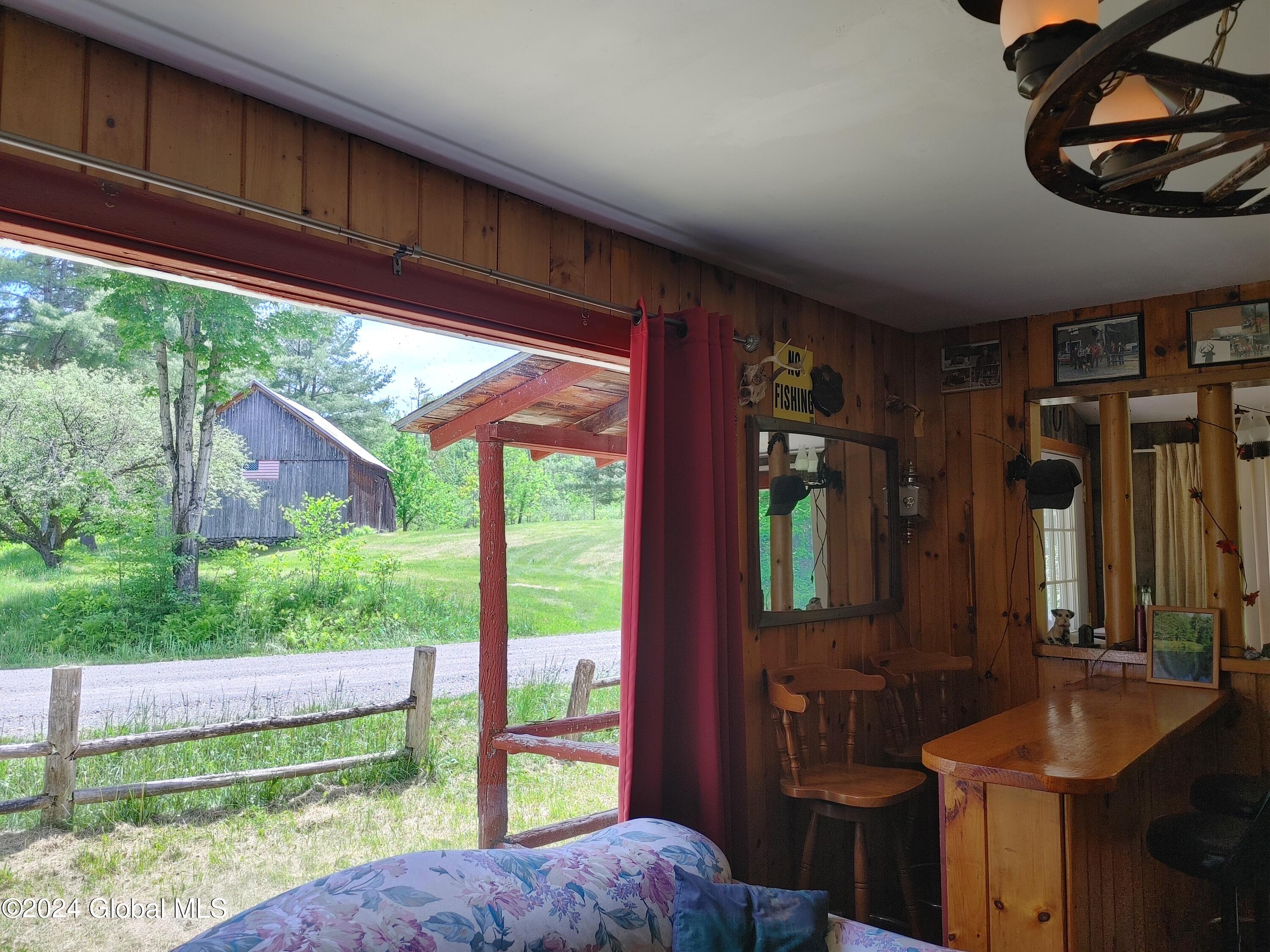 123 Hogback Road Crown Point, NY 12928 - Photo 9 of 22 0530241327_HDR