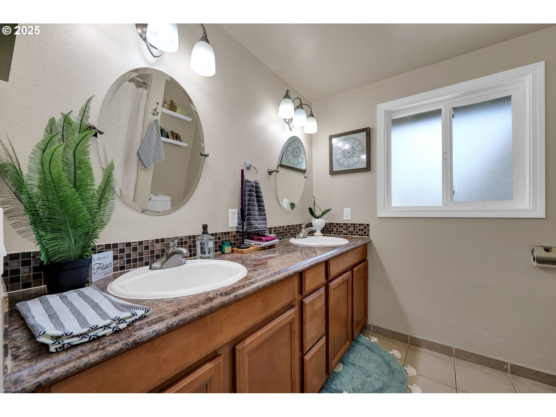 1364 Goodpasture Island Road Eugene, OR 97401 - Photo 23 of 47 Gallery Image 23