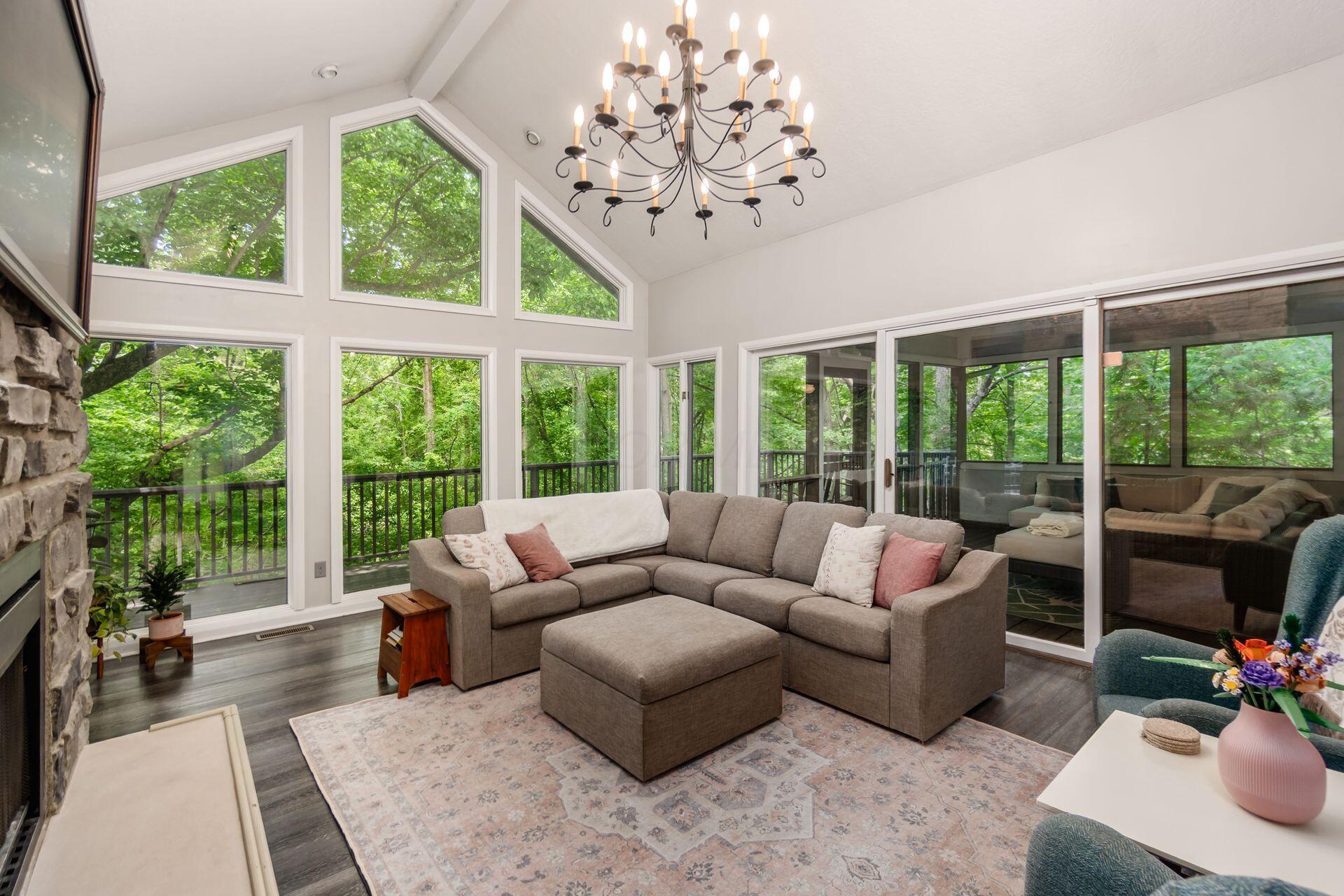 7089 Cooper Road Columbus, OH 43231 - Photo 1 of 52