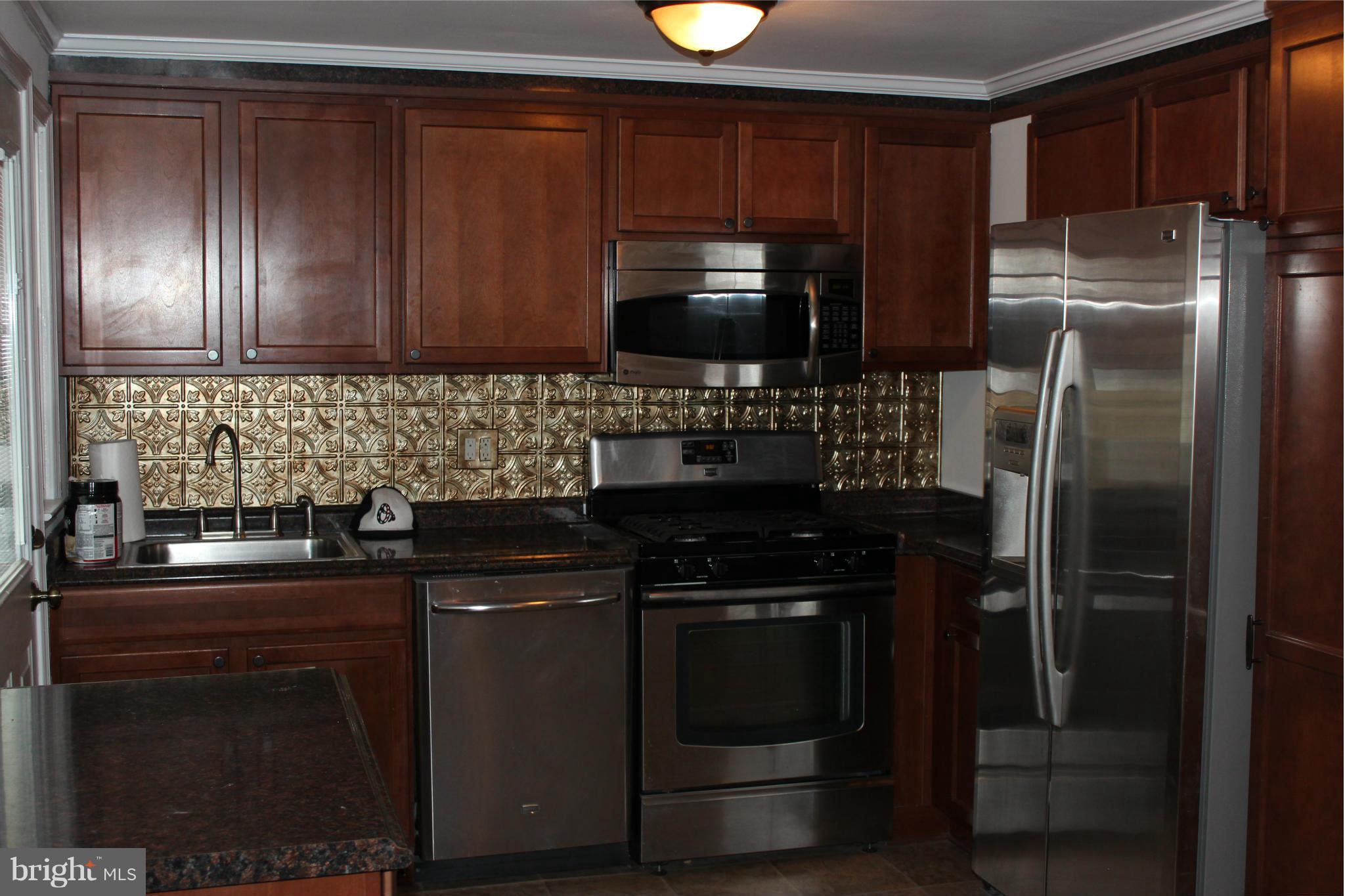 7363 Edsworth Road Dundalk, MD 21222 - Photo 2 of 13 Kitchen