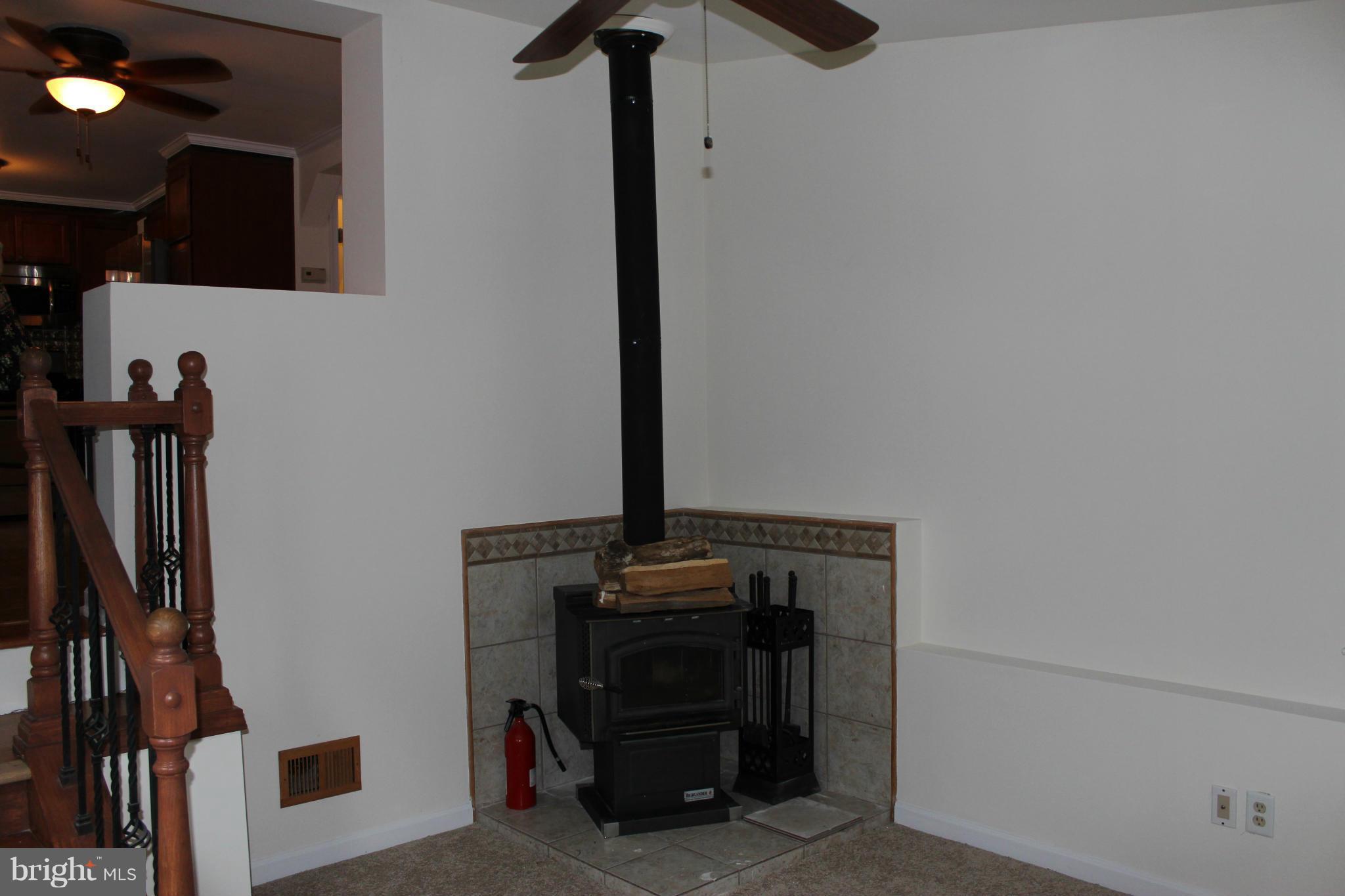 7363 Edsworth Road Dundalk, MD 21222 - Photo 6 of 13 Interior (General)