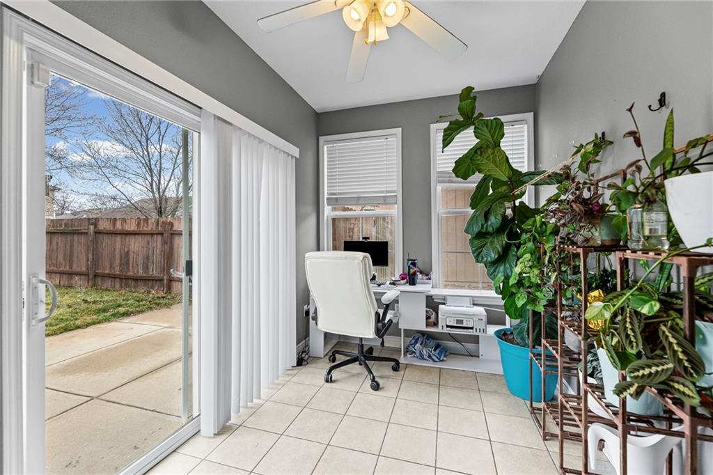 5237 Carson Drive Lawrence, KS 66049 - Photo 13 of 20
