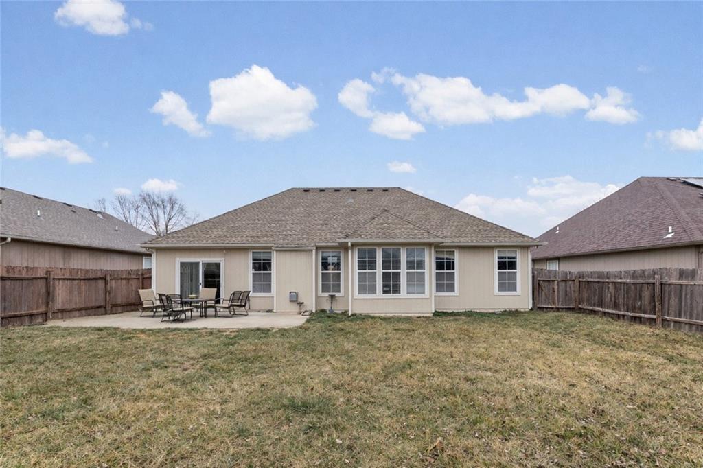 5237 Carson Drive Lawrence, KS 66049 - Photo 19 of 20