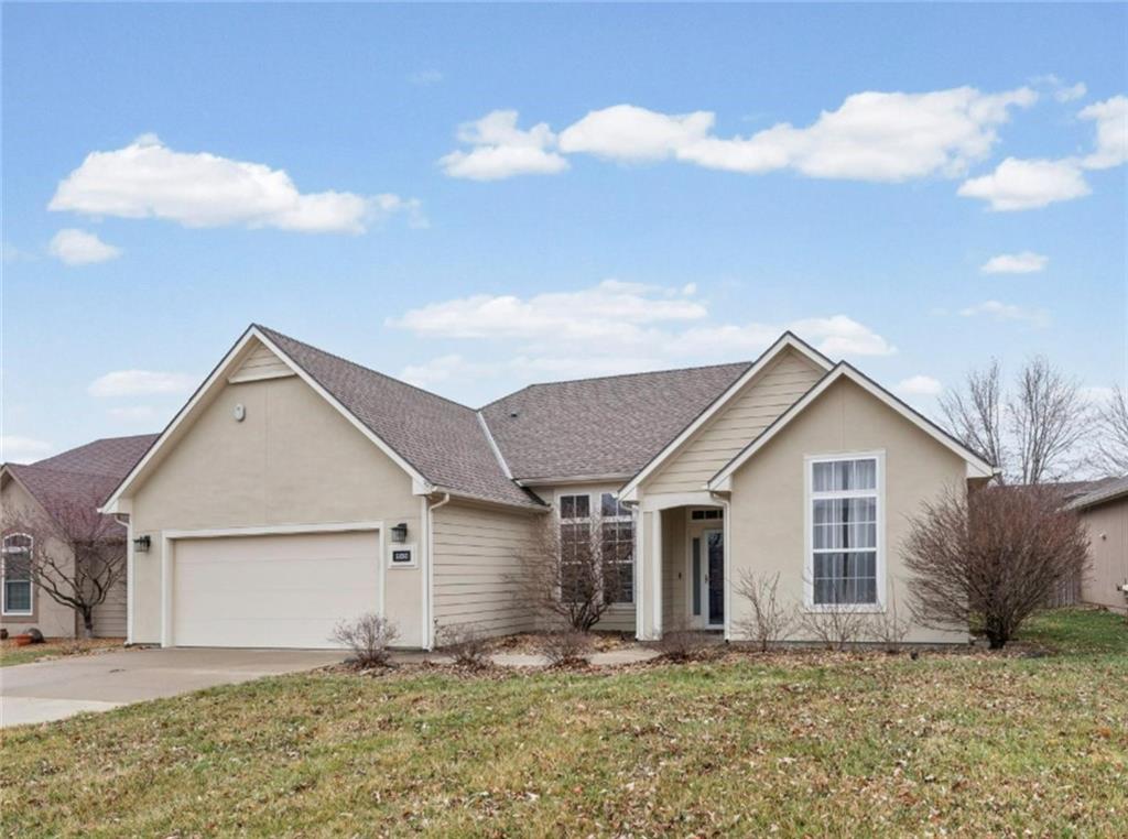 5237 Carson Drive Lawrence, KS 66049 - Photo 2 of 20