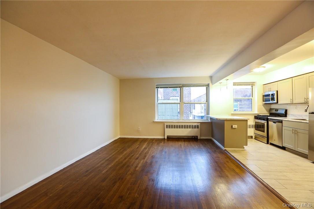 730 Pelham Road, Unit 2D New Rochelle, NY 10805 - Photo 9 of 21 Gallery Image 9