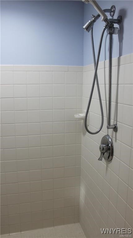 78 Evans Street Amherst, NY 14221 - Photo 16 of 50