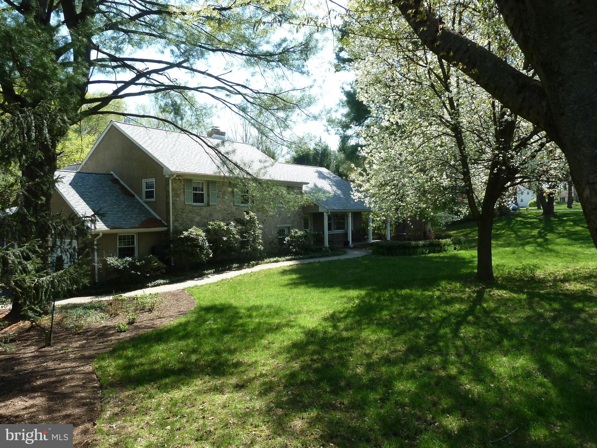 Spring is in the air @ 532 Painter Road, Media