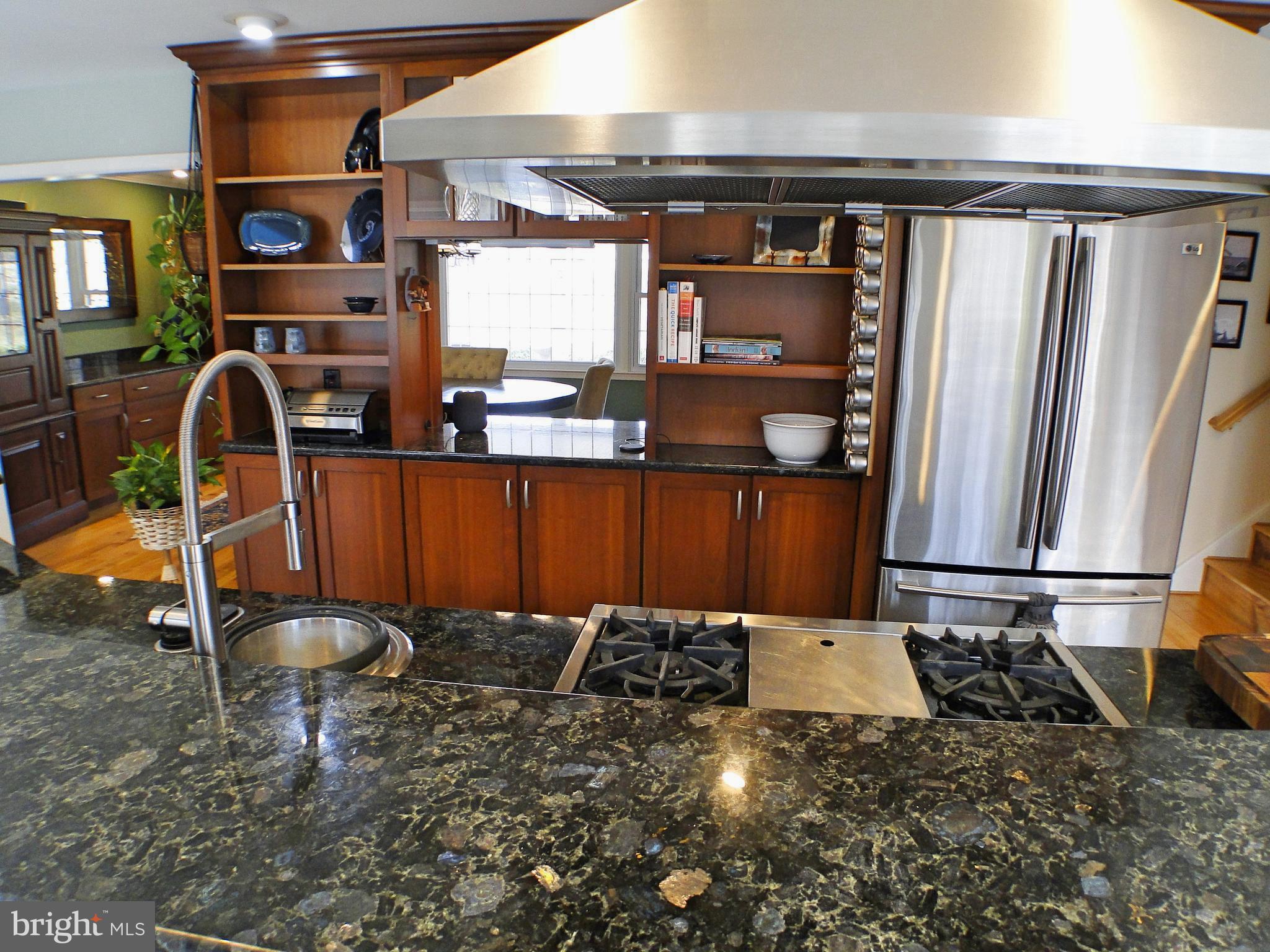 532 Painter Road Media, PA 19063 - Photo 14 of 59 Prep sink, granite counters, Comm grade applinaces