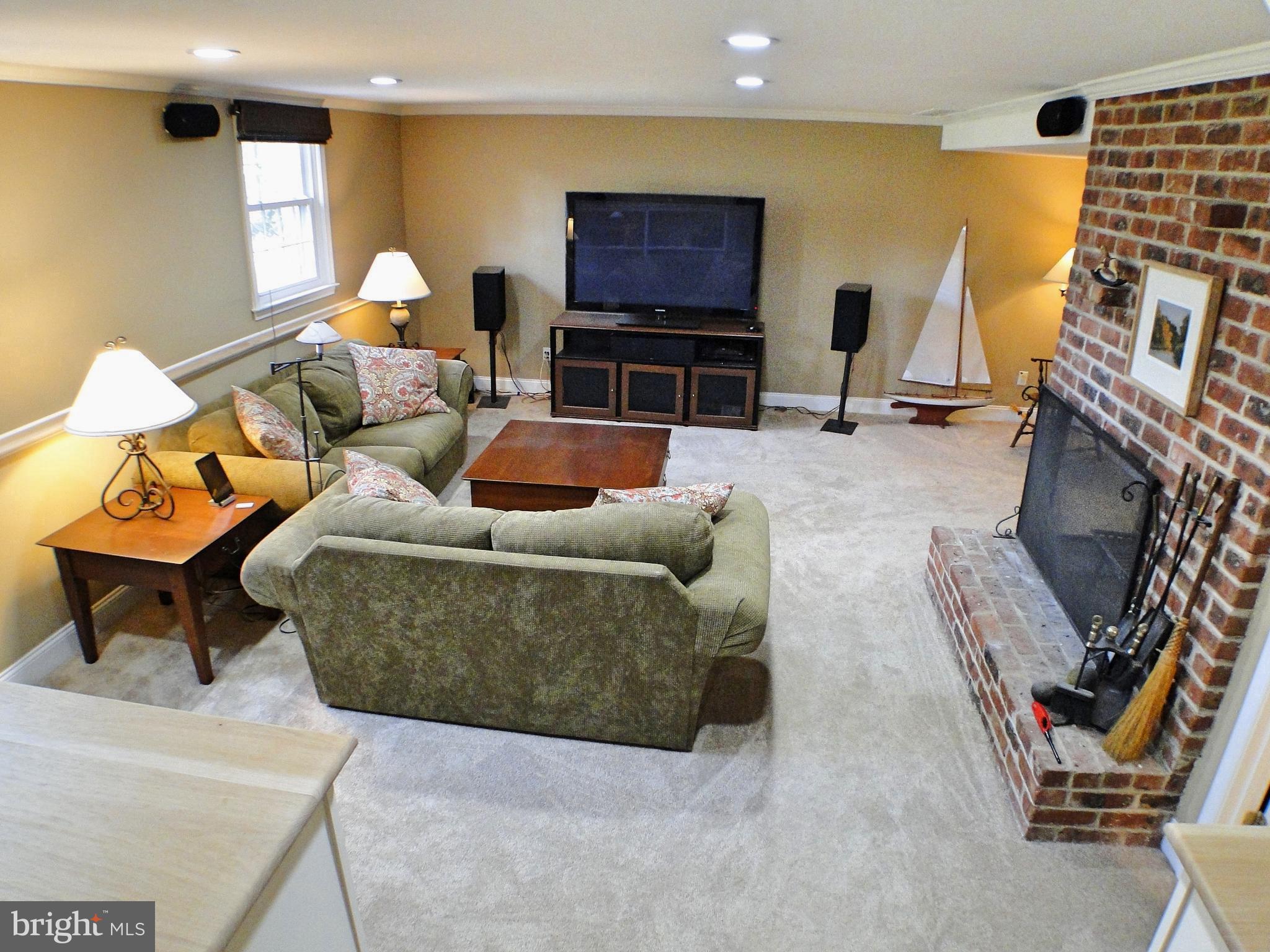 532 Painter Road Media, PA 19063 - Photo 16 of 59 Ground floor Family Room