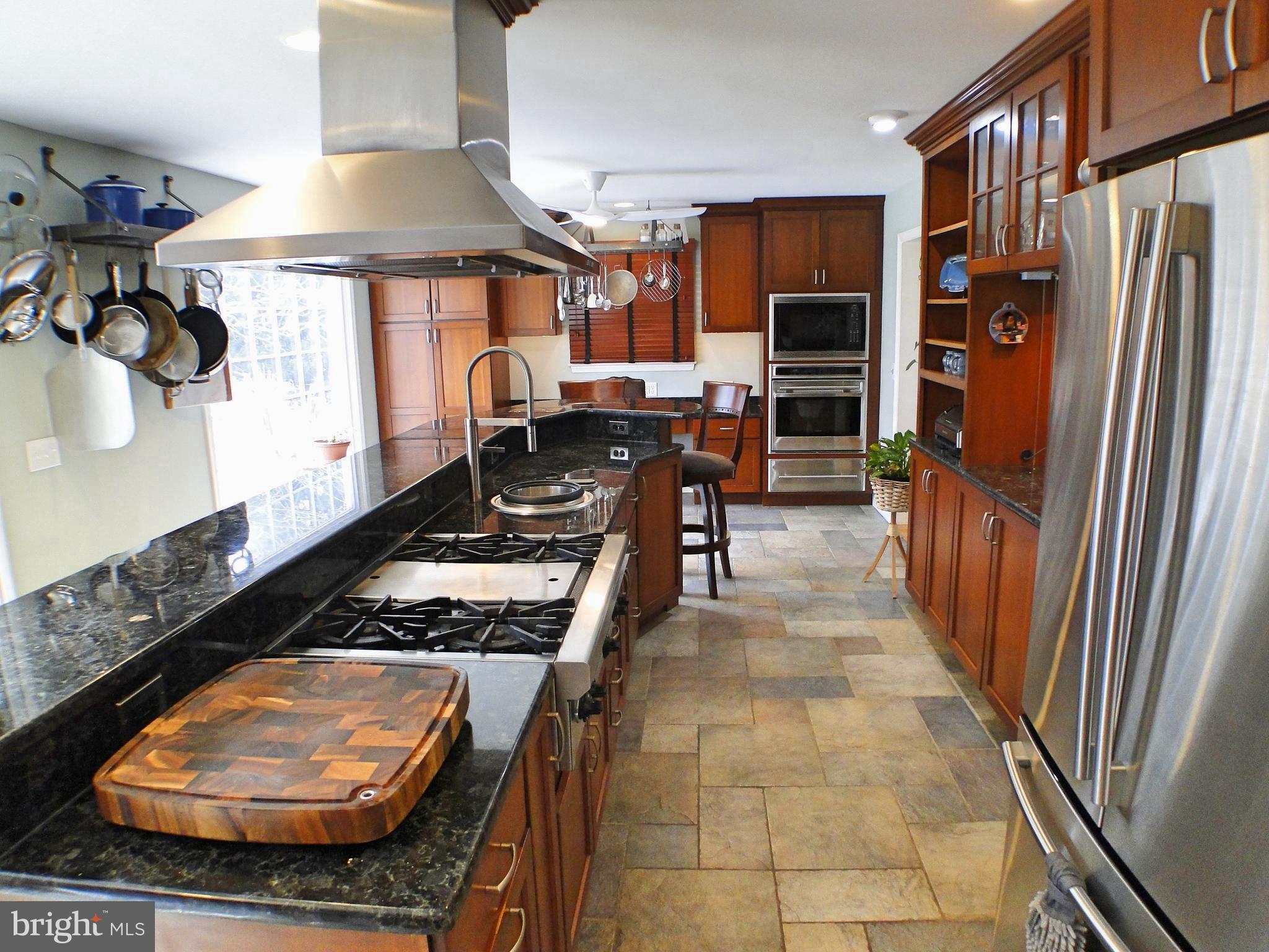 532 Painter Road Media, PA 19063 - Photo 10 of 59 Expanded Island