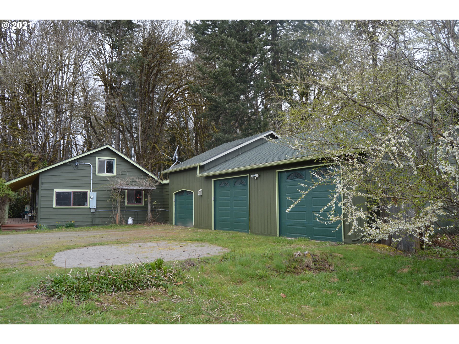 93574 Horton Road Blachly, OR 97412 - Photo 1 of 32 Gallery Image 1