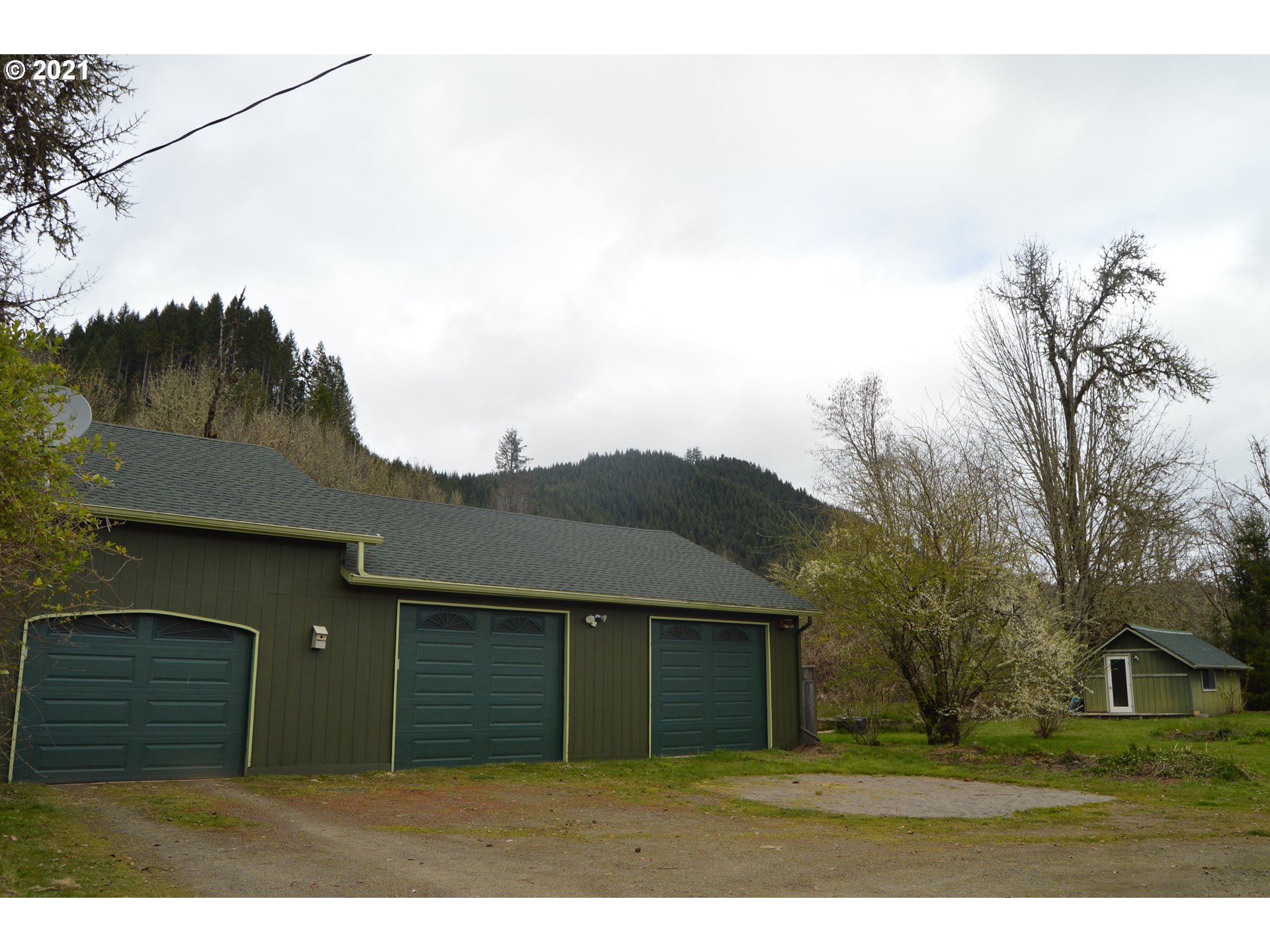 93574 Horton Road Blachly, OR 97412 - Photo 2 of 32 Gallery Image 2