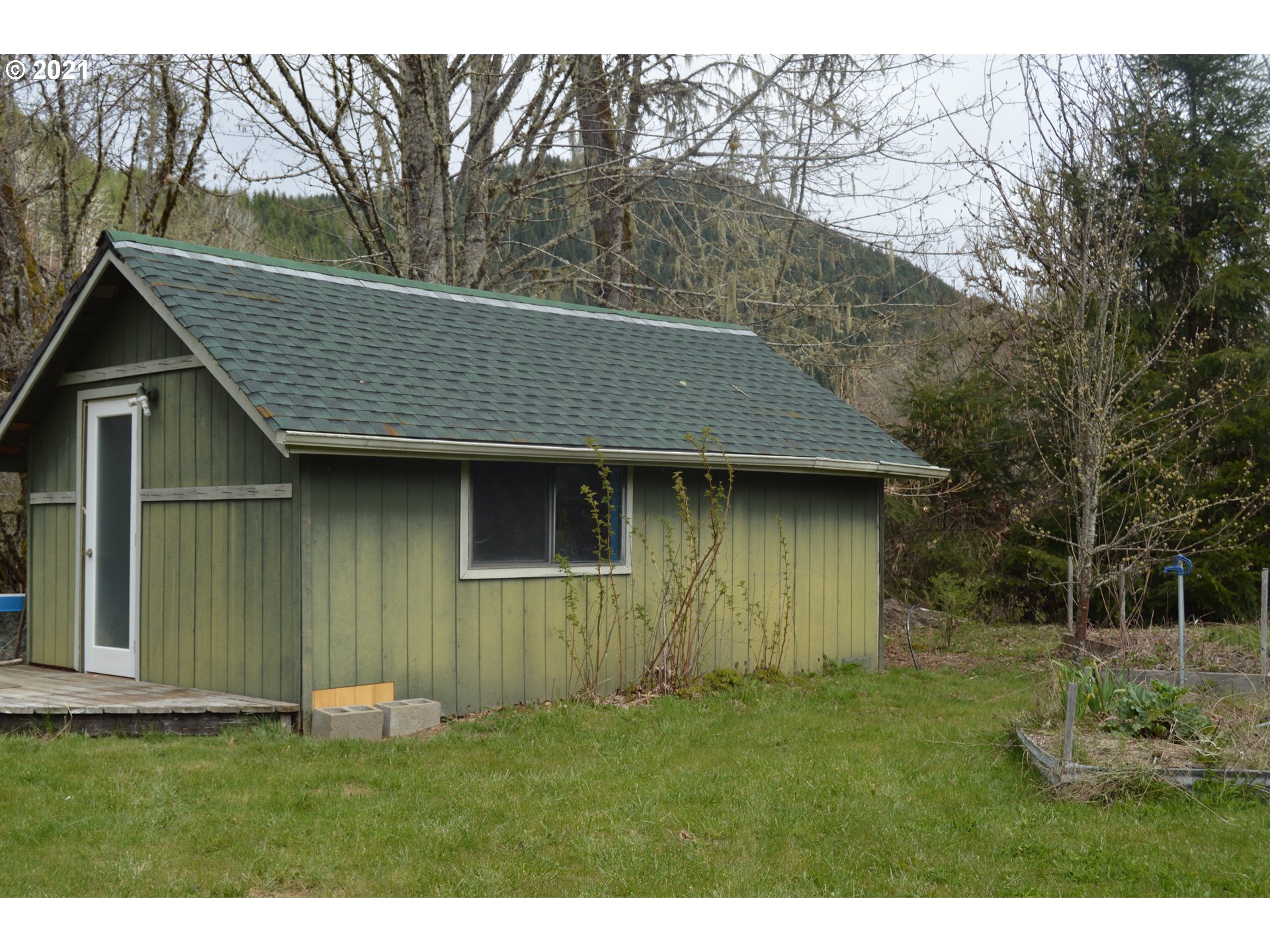 93574 Horton Road Blachly, OR 97412 - Photo 4 of 32 Gallery Image 4