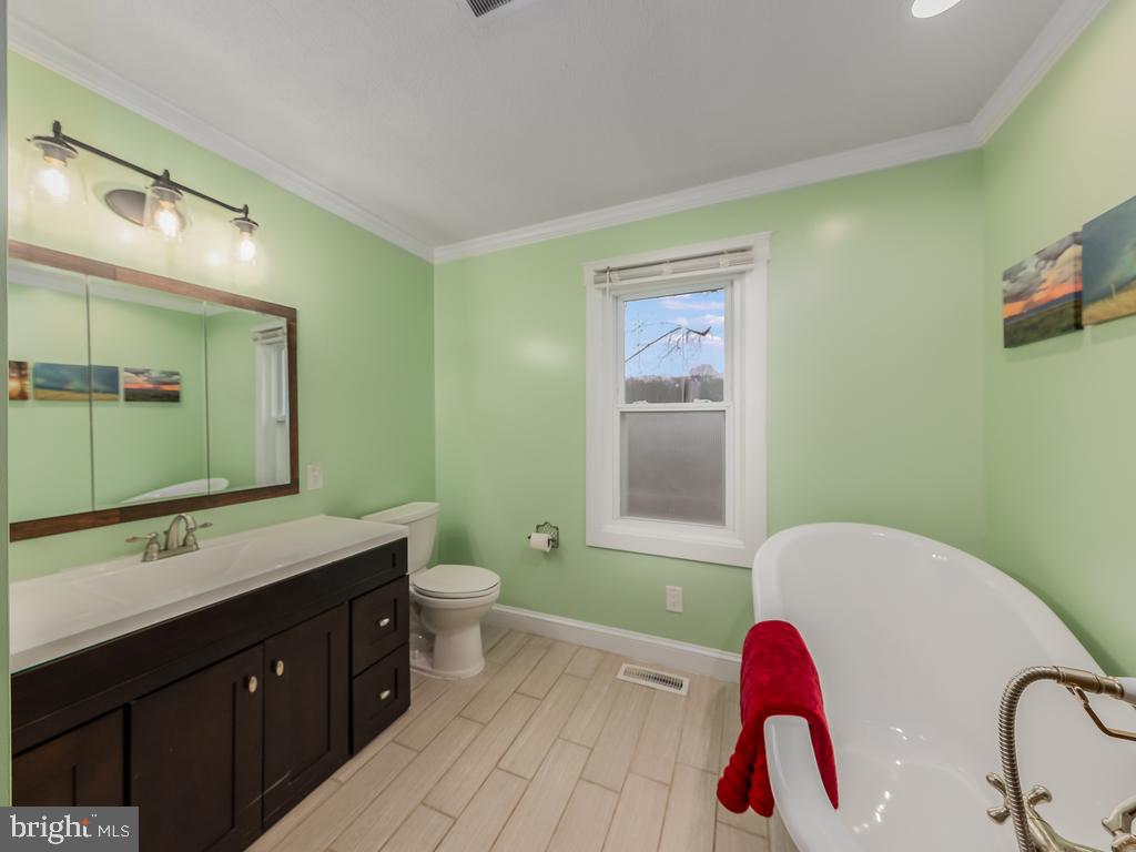 9204 Dahlgren Road King George, VA 22485 - Photo 8 of 32 Gallery Image 8