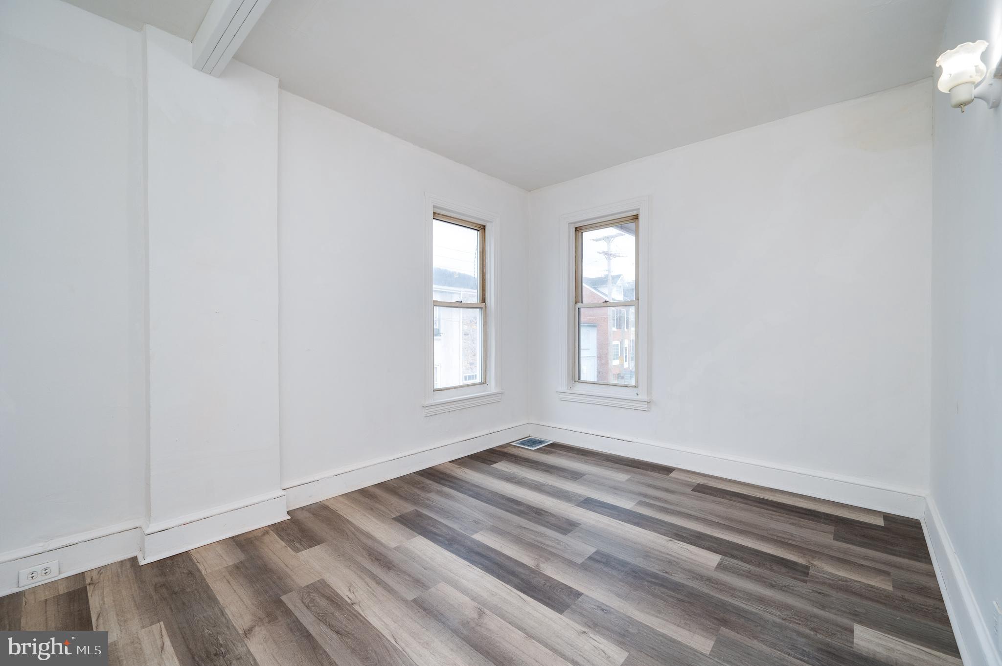 1026 Spring Street Reading, PA 19604 - Photo 11 of 18 Gallery Image 11