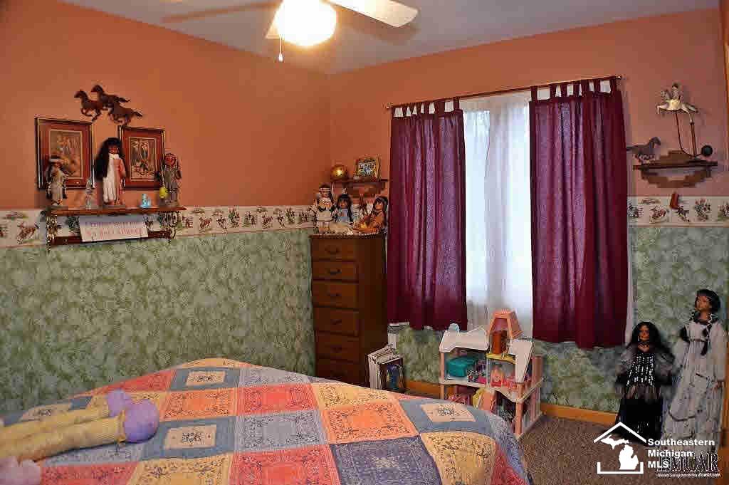 12324 South Custer Road Dundee, MI 48131 - Photo 20 of 34 21244455-19.JPG