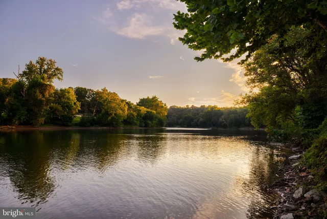 $2,450 | 730 Bennys Beach Road, Front Royal, VA 22630