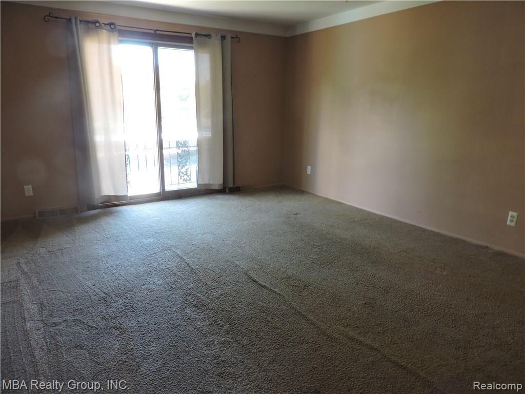 24360 East River Road, Unit 26 Grosse Ile, MI 48138 - Photo 3 of 16