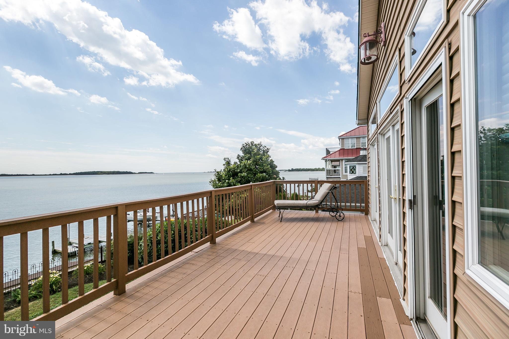 2507 Barrison Point Road Baltimore, MD 21221 - Photo 21 of 30 Private Deck from Master Suite