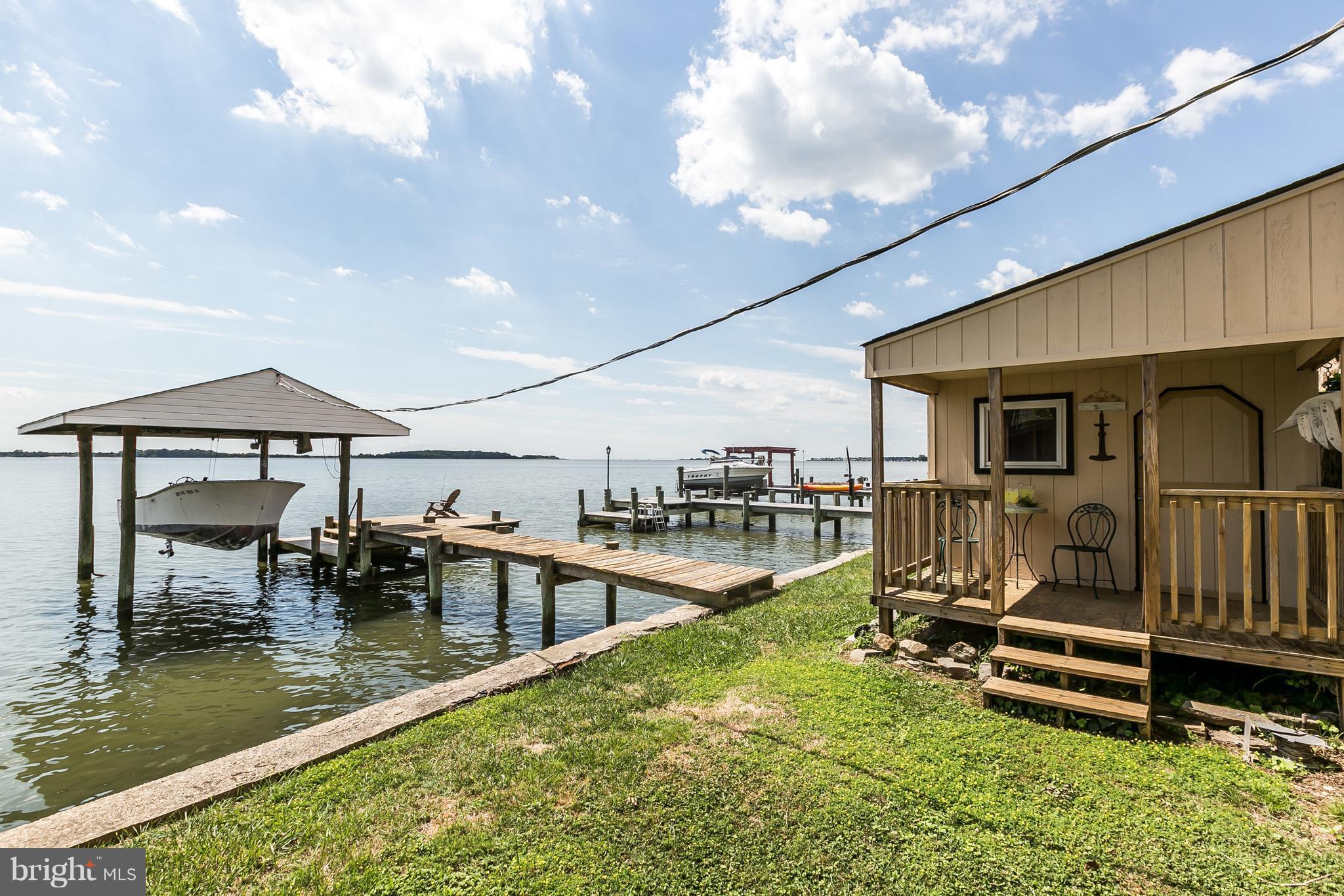 2507 Barrison Point Road Baltimore, MD 21221 - Photo 25 of 30 Terrific Pier Side Shed perfect for storage