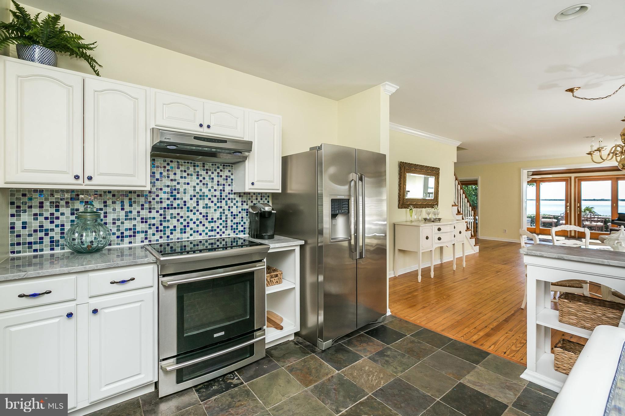 2507 Barrison Point Road Baltimore, MD 21221 - Photo 9 of 30 A Cook's Delight