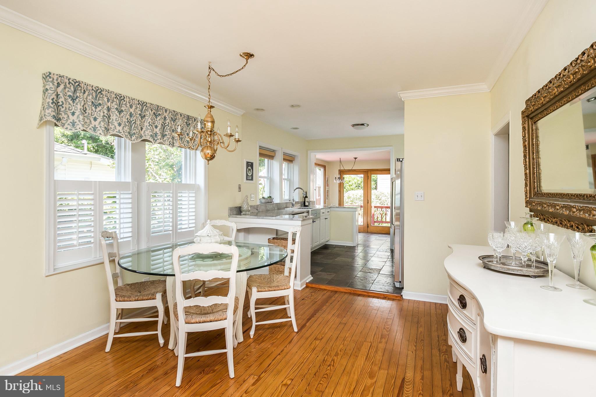 2507 Barrison Point Road Baltimore, MD 21221 - Photo 10 of 30 Dining Room with Hardwood Floors