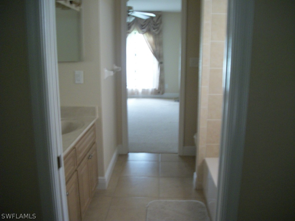 1019 Caribbean Avenue Clewiston, FL 33440 - Photo 10 of 16 a view of a hallway