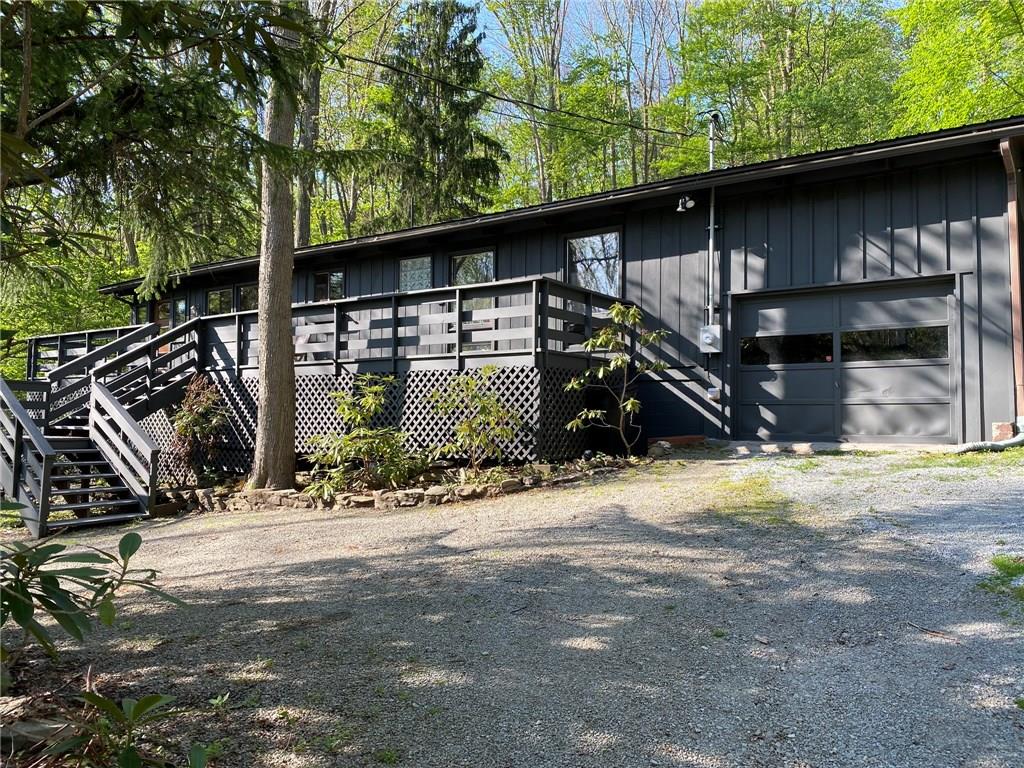 224 Snowshoe Road Acme, PA 15610 - Photo 2 of 25