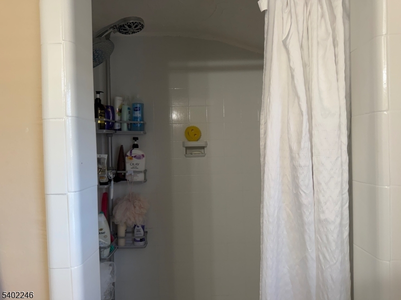 8 Rowe Place Bloomfield, NJ 07003 - Photo 11 of 17