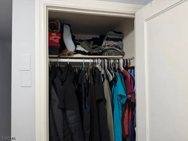 $1,800 | 8 Rowe Place, Bloomfield, NJ 07003