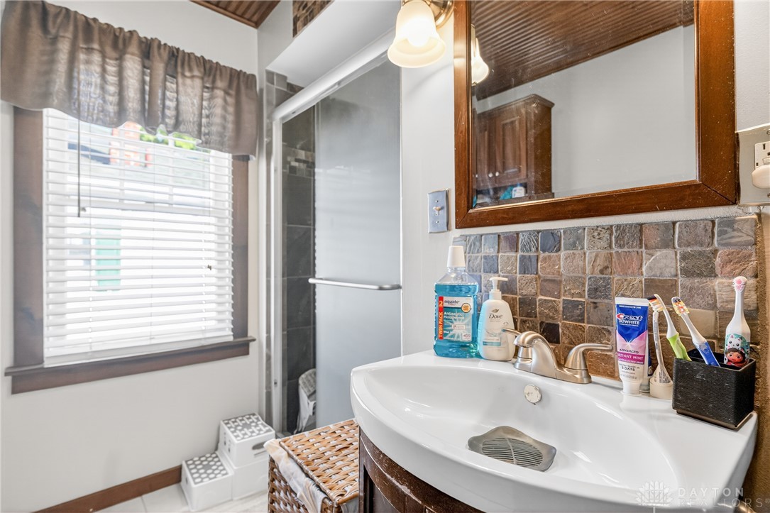 405 Riverside Drive Piqua, OH 45356 - Photo 17 of 29