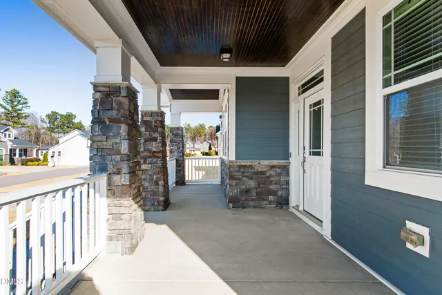 a view of entryway door of the house
