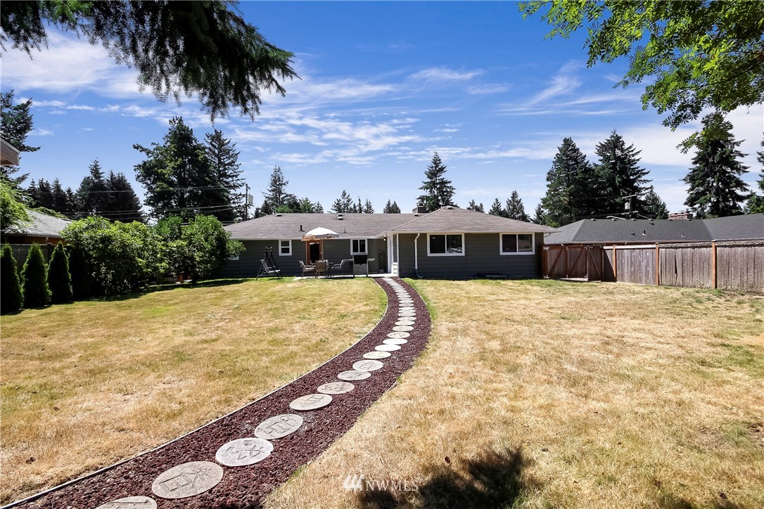 8519 Maple Lane Edmonds, WA 98026 - Photo 22 of 24 Gallery Image 22