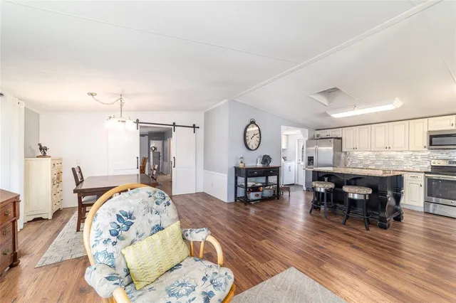 $349,900 | 1551 Southeast 160th Street, Summerfield, FL 34491