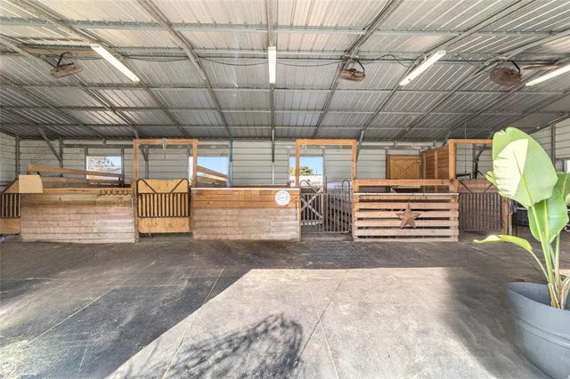 $349,900 | 1551 Southeast 160th Street, Summerfield, FL 34491