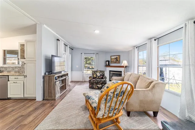 $349,900 | 1551 Southeast 160th Street, Summerfield, FL 34491