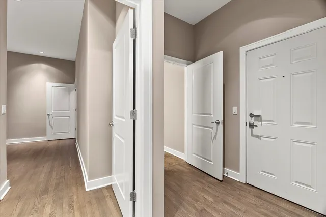 $530,000 | 6 North May Street, Unit 403, Chicago, IL 60607