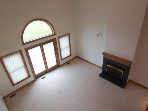 1278 Scott Ridge Drive Adrian, MI 49221 - Photo 5 of 11 920378-4.JPG