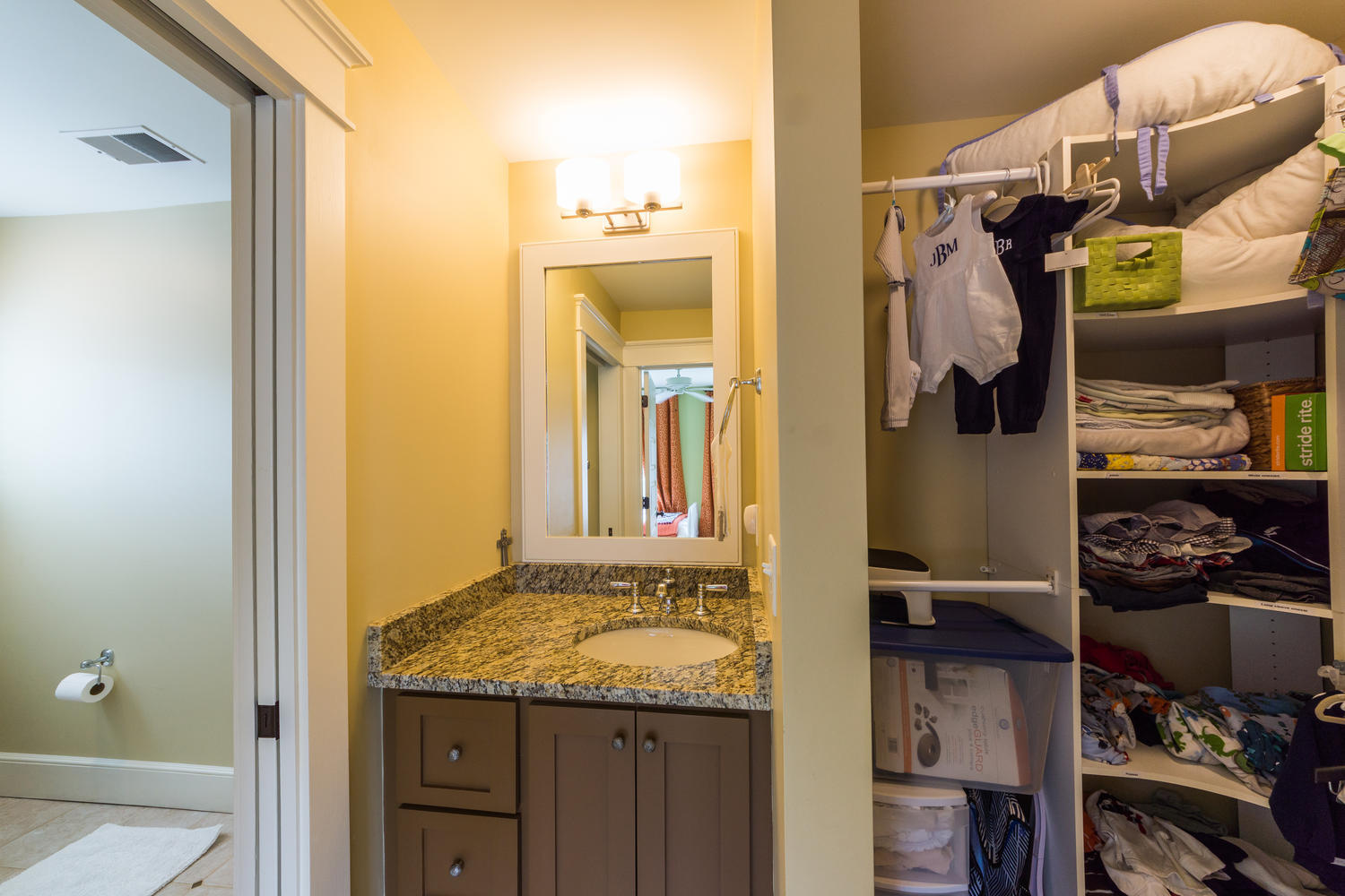 1314 Pherigo Street Mount Pleasant, SC 29464 - Photo 19 of 25 Jack n Jill Bath/Closet