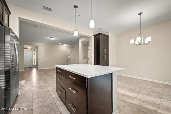 $1,975 | 215 Richmond Drive, St. Johns, FL 32259