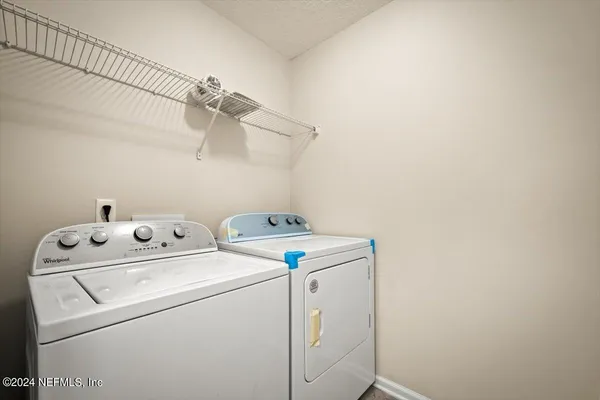 $1,975 | 215 Richmond Drive, St. Johns, FL 32259