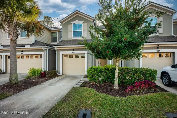 $1,975 | 215 Richmond Drive, St. Johns, FL 32259